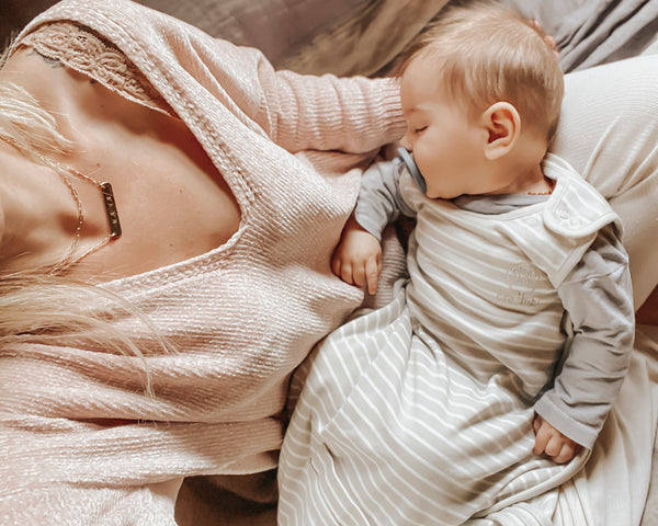 Learn How to Hold a Baby Safely: Expert Tips and Techniques